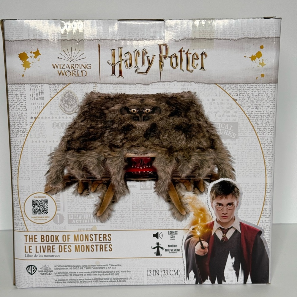 Wizarding World Harry Potter The Book of Monsters Plush Book
